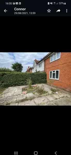 2 Bedroom Semi Detached House Near Schools and Amenities