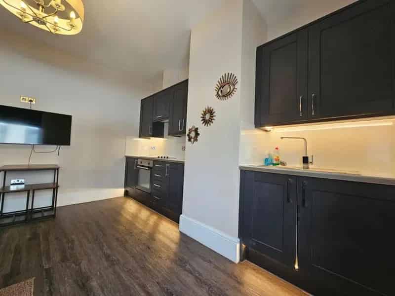 1 Bedroom Apartment North West House