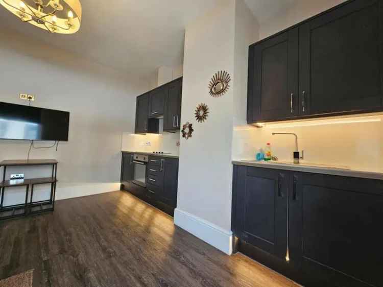 1 Bedroom Apartment North West House