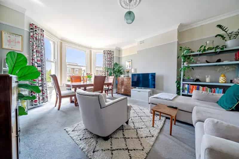 Charming Property with Abundant Natural Light and Ample Storage