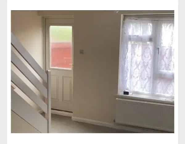 Spacious Terraced House Near Shops and Fields - Relocating for Health Reasons