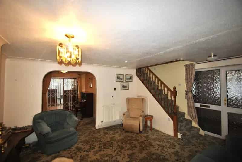 3 Bed Semi-Detached House For Sale