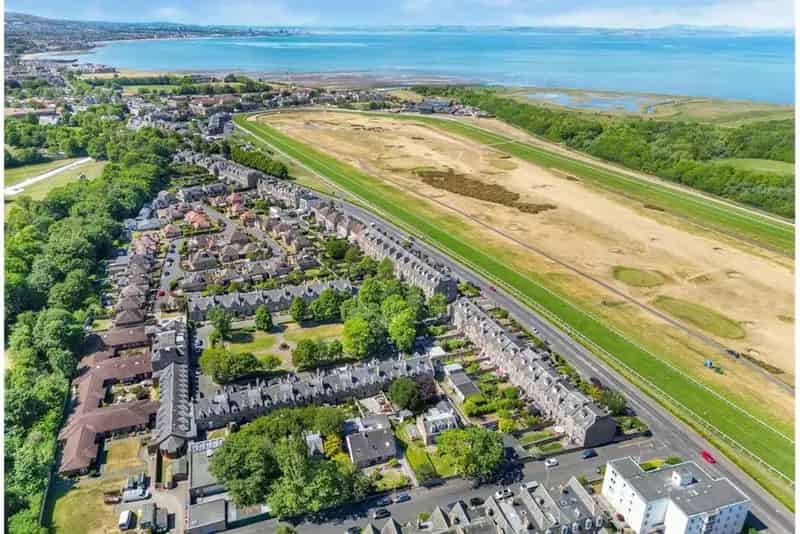 5 Bed House Terraced with 2 Reception Rooms and Stunning Views