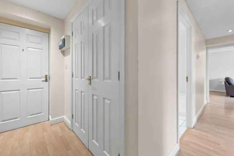 2 Bed Flat for Sale - No Onward Chain
