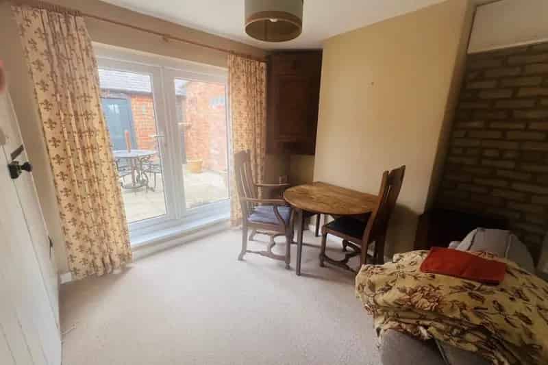 2 Bedroom Cottage Ketton High Street