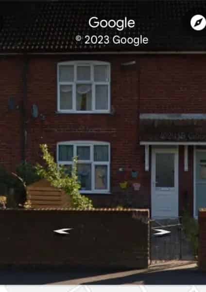 Open Plan House with Large Kitchen and Utility Room