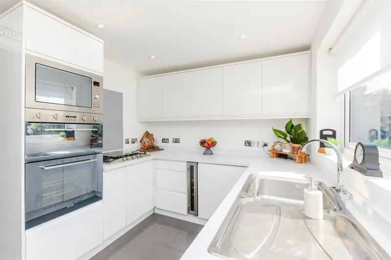 2 Bedroom Terraced House For Sale Near Bluewater