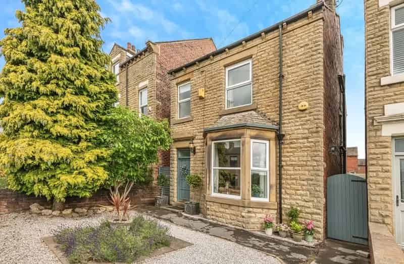 4 Bedroom Detached House For Sale Ossett West Yorkshire
