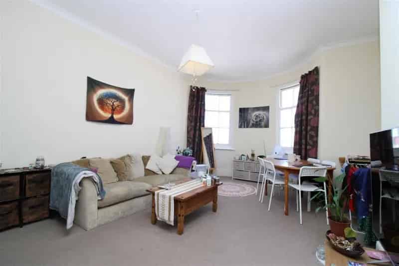 Spacious Seafront Apartment - Furnished - Available July 11th