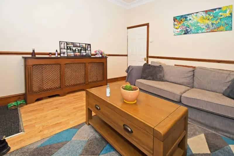 2 Bedroom House For Sale Near Public Transport and Amenities
