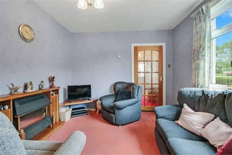 3 Bed End Terrace House Balerno 2 Reception Rooms