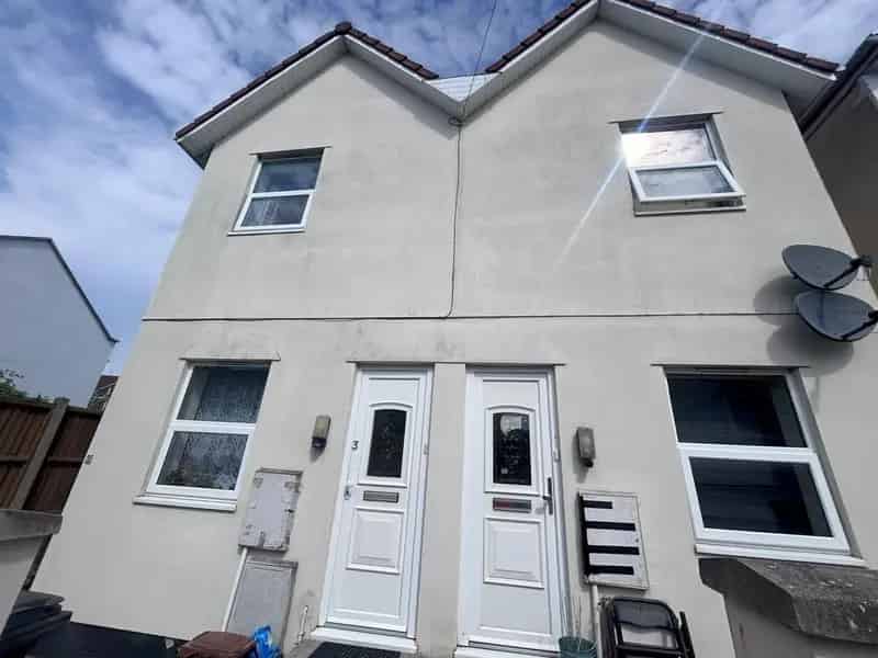 1 Bedroom Apartment to Rent Near Eastville Park