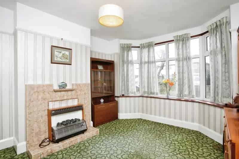 Three Bedroom Semi Detached House Hillmorton