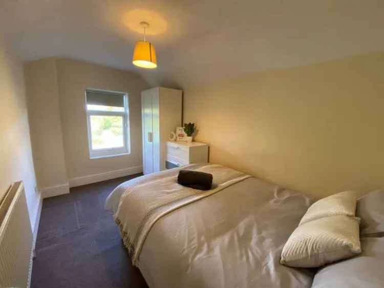 1 Bedroom Flat To Rent Available May 5 2025