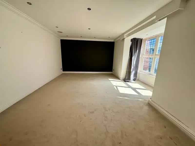 2 Bedroom Apartment For Sale - Symphony Court Complex