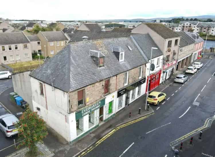 2 Bedroom Flat for Sale - Investment Opportunity