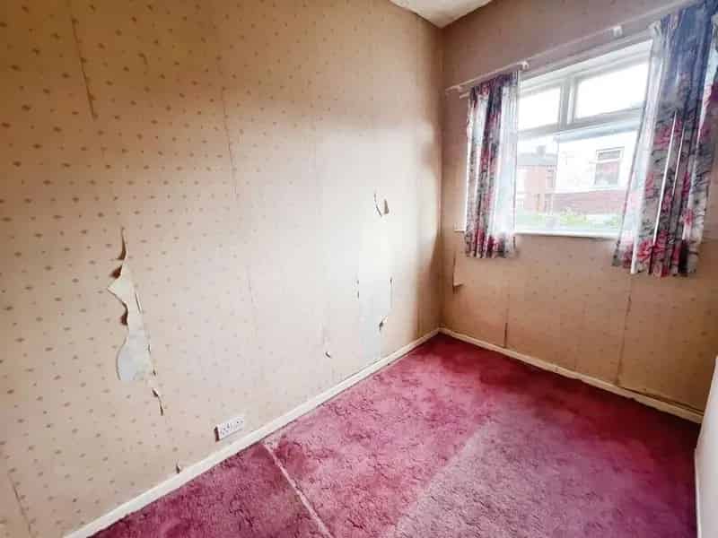 2 Bedroom Mid Terrace House Hindley Wigan No Chain