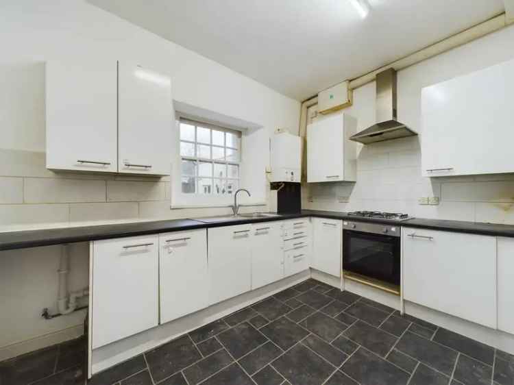 1 bedroom ground floor flat to rent