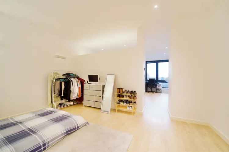 Modern Studio Apartment in Broxbourne - Zero Deposit Available