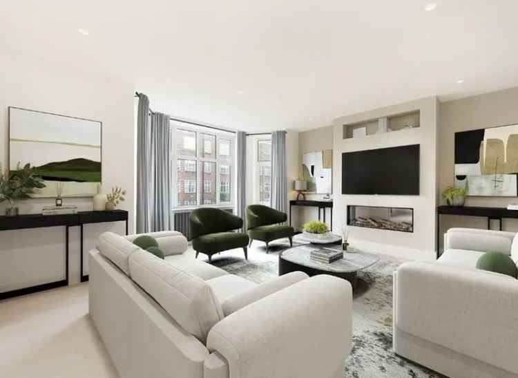 Flat For Sale in London, England