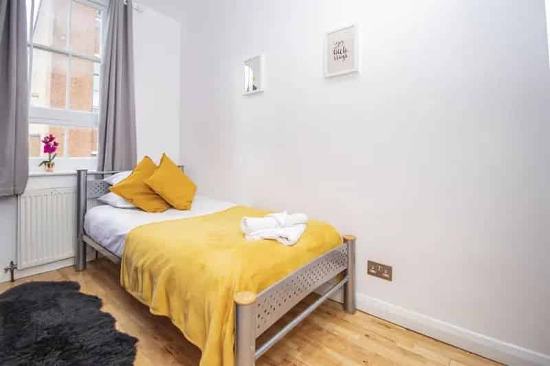 2 Bedroom Flat To Let Near Liverpool Street Station