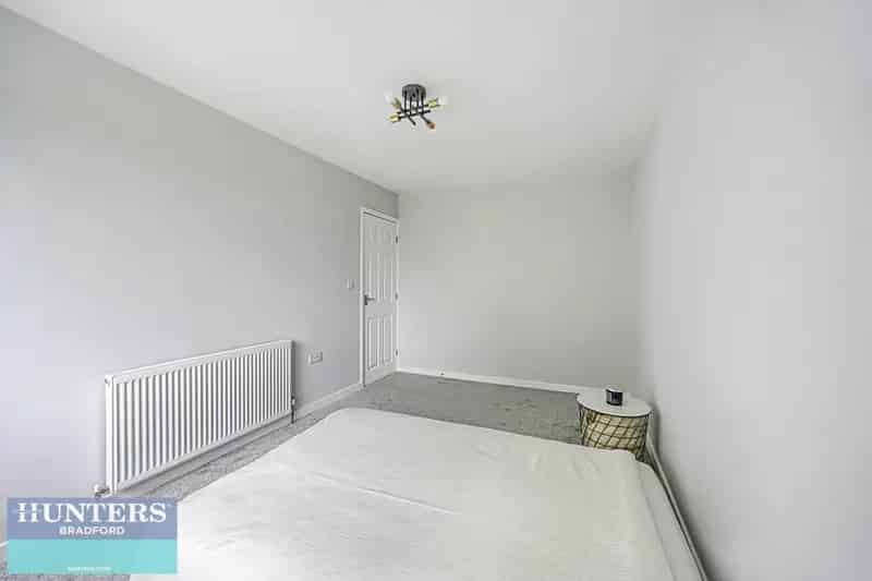 3 Bedroom House For Sale - Parking Garage