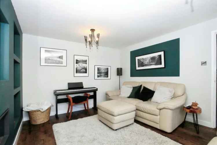 Four Bedroom Detached Home in Hampton