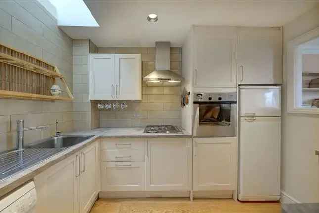 Flat for sale in Cadogan Place, London, Kensington And Chelsea SW1X