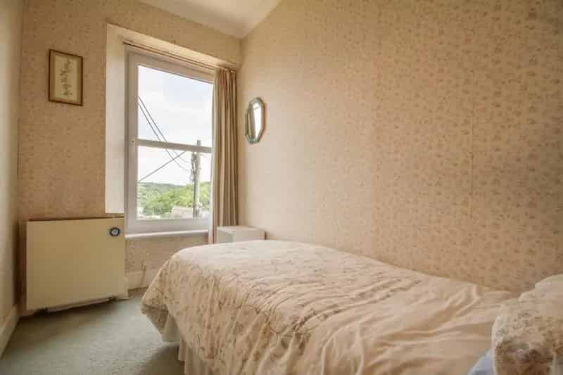 4 Bedroom End of Terrace House for Sale