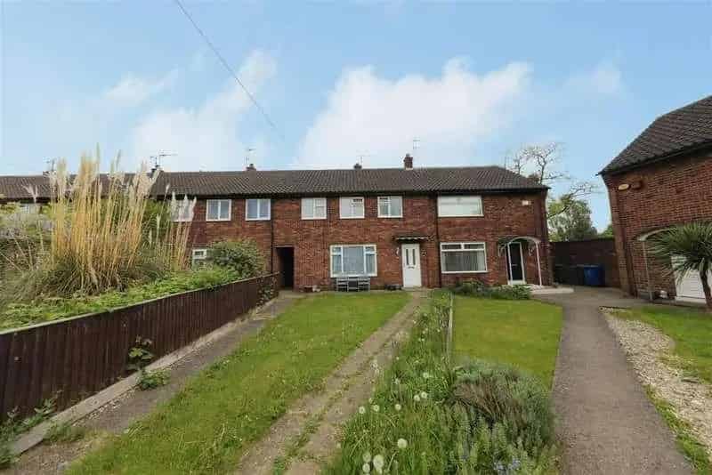 3 bed house for sale