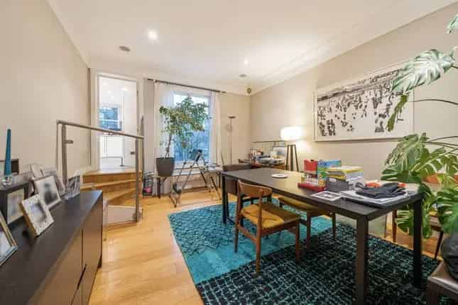 2 Bedroom Maisonette Earls Court Newly Refurbished Flat Terrace