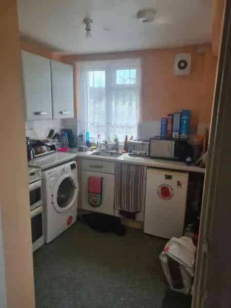 3 Bed House Large Garden Driveway 4 Cars