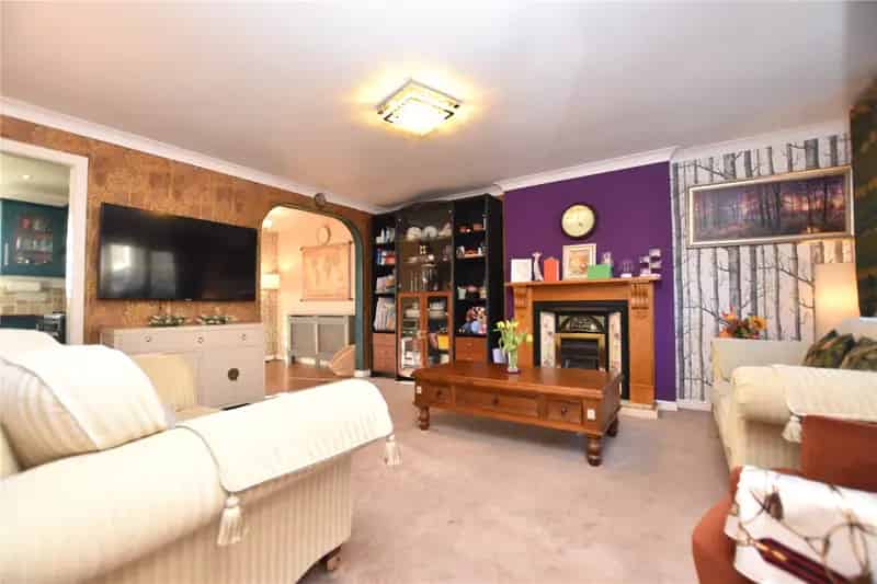 Four Bedroom Detached House With Garage and Stunning Views