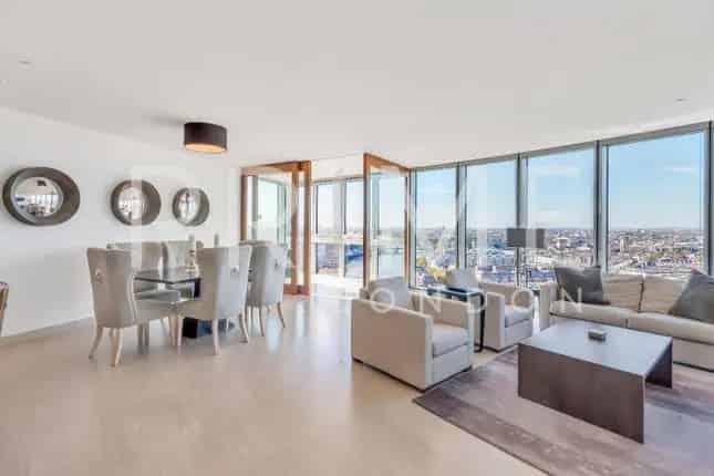 Luxury Flat for Sale in St George Wharf Tower London