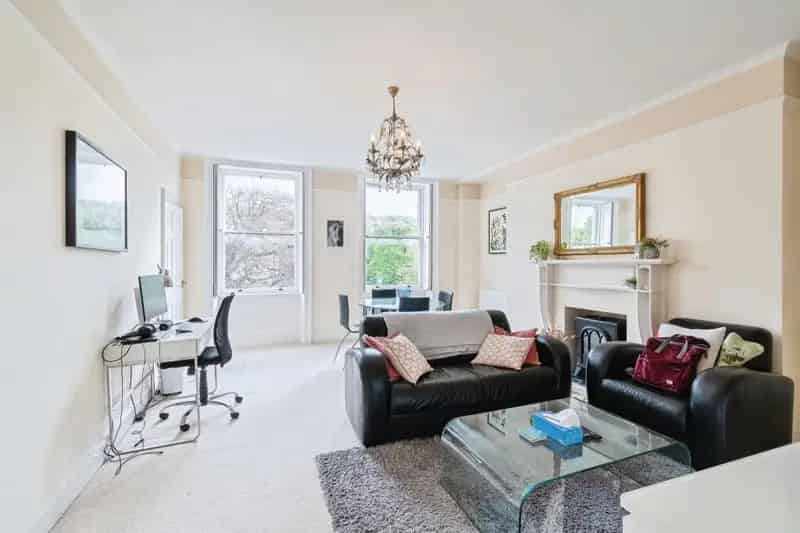 1 Bedroom Flat for Sale in Grade I Listed Georgian Building