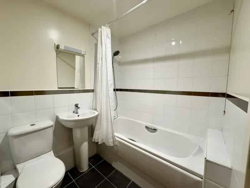 2 Bedroom Flat To Rent