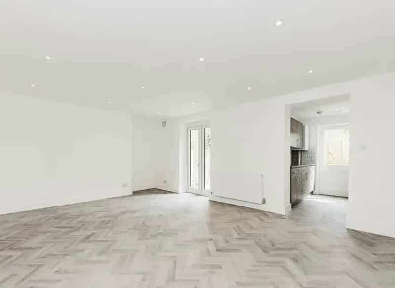 Flat For Sale , Hammersmith Grove, London, England