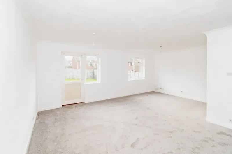 Three Bedroom End Terrace House Harestock Winchester