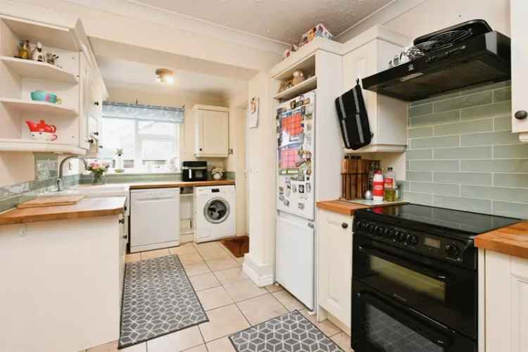 Four Bedroom Detached Bungalow with Large Garden and Off-Road Parking
