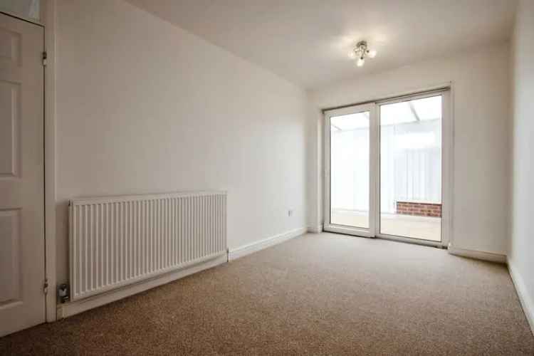 Refurbished 2 Bed House with Conservatory and Garage