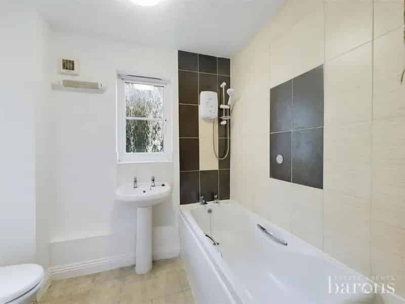 2 Bed Ground Floor Flat Old Basing