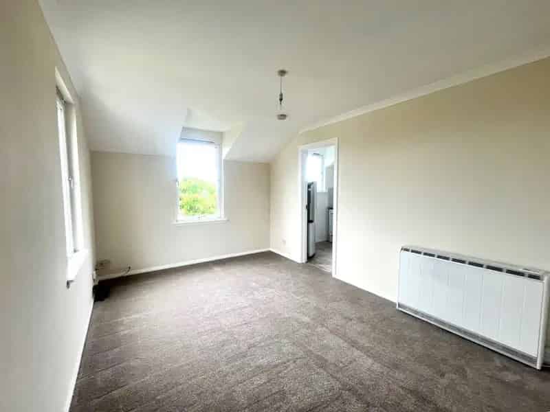 2 Bedroom Top Floor Flat Garthdee Available Unfurnished
