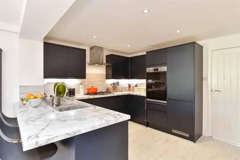 3 Bedroom Terraced House for Sale Near Amenities and Schools