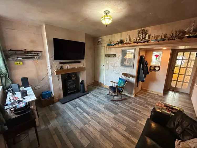 3 Bedroom Mid Terrace House for Sale Bedworth Warwickshire