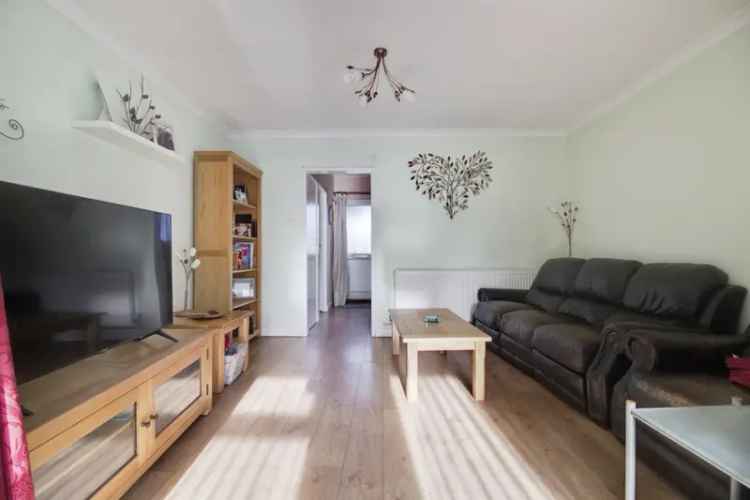 Three Bedroom Semi Detached House Large Garden Parking