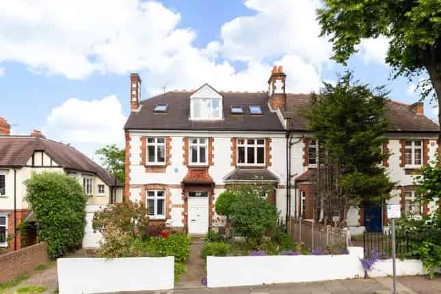 Six Bedroom Edwardian House for Sale in London