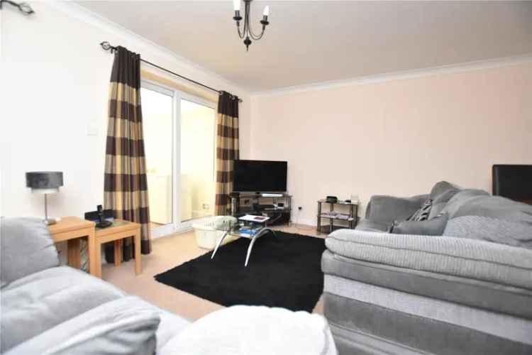 House For Sale in Leeds, England