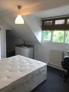 1 Room Studio Flat 42 m² Hendon Central London All Bills Included