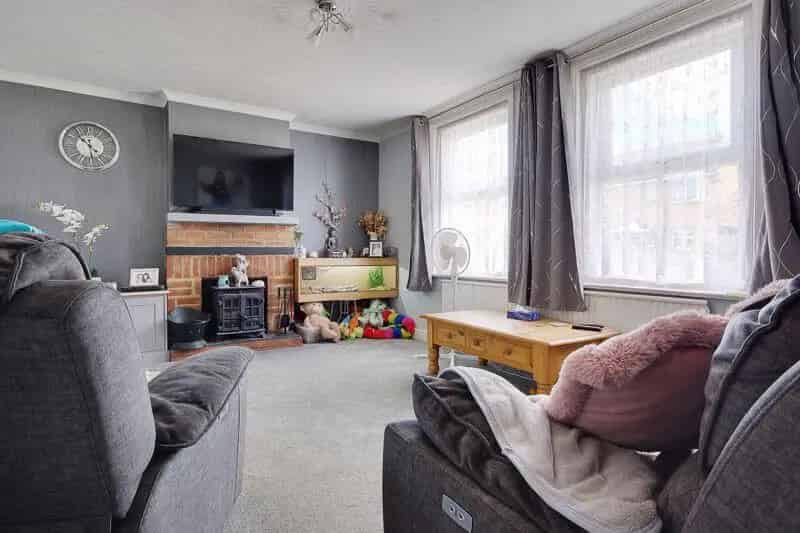 4 Bedroom Detached House for Sale in Southbourne