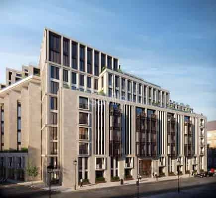 Lincoln Square, Central London, London | Property for sale | Savills